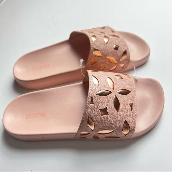 Michael Kors Women's Sandals with Gold  Flower Accents  Sz 7 - Picture 5 of 16